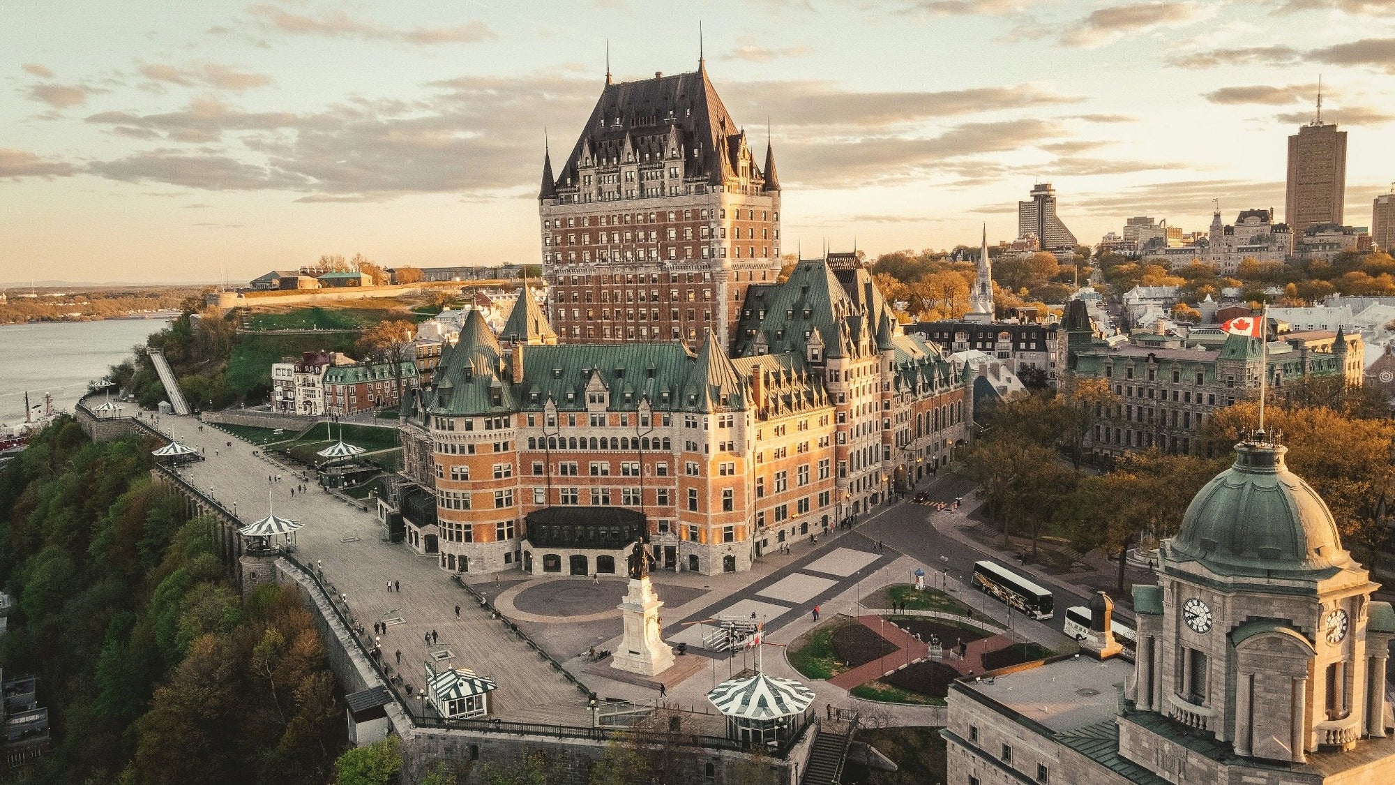 Find Connection in the Heart of Historic Québec City