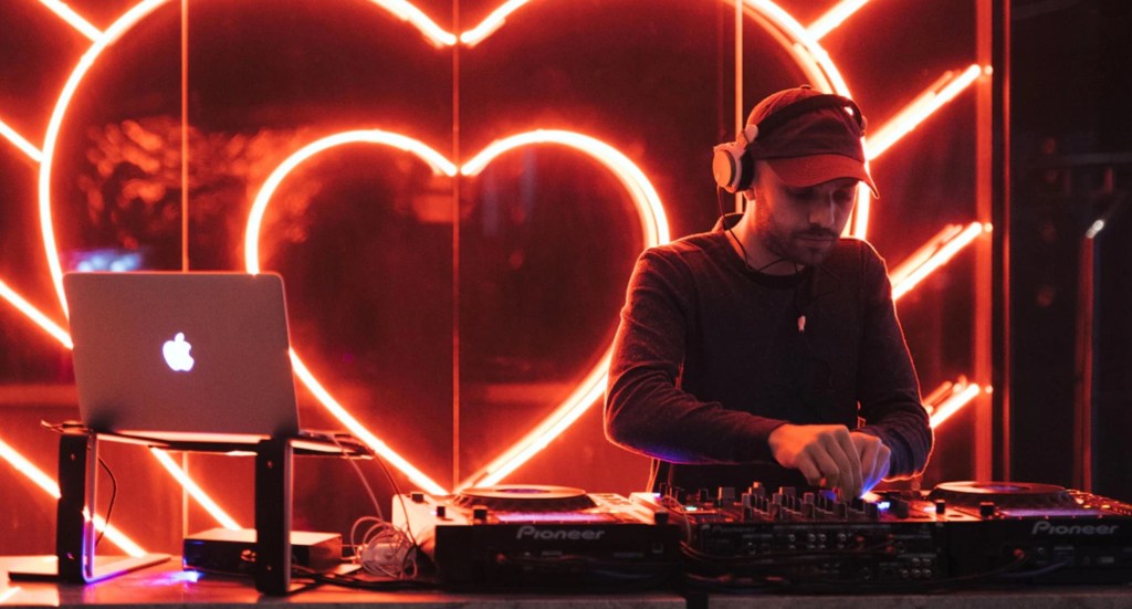 Fun Speed Dating Montreal Events Themed Singles Events & Mixers